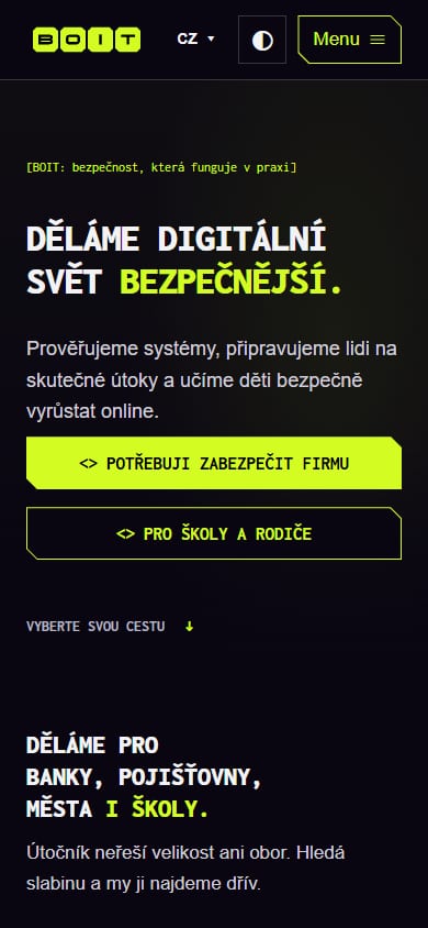 boit.cz on mobile: the logo, the menu and the headline with the buttons stacked below